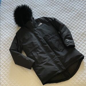 LIKE NEW The North Face Girls Arctic Parka